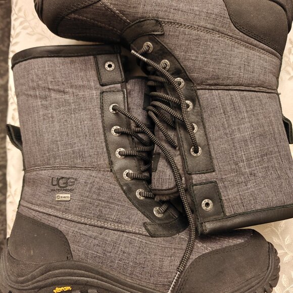 UGG Adirondack II Boot 9.5 - Picture 5 of 6